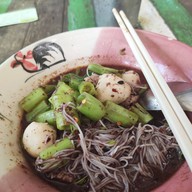 เมนูของร้าน ก๋วยเตี๋ยวเรือทองสุข