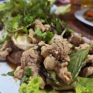 เมนูของร้าน ลาบป้ามา น้ำโค้ง