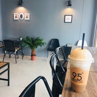 95° Espresso Bar - ถนนรณชัยชาญยุทธ (ติดคลินิกรักษ์ฟัน)