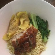 Golden Noodle (พหลโยธิน เพลส)