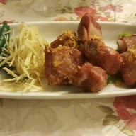 VT แหนมเนือง หลัง มข. The Red Roof