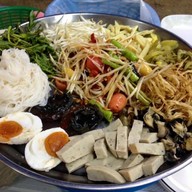 พิกุลทองจิ้มจุ่มจานด่วน