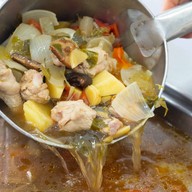 อิ่มจัง ข้าวแกงบุฟเฟ่ต์ 10 บาท