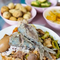 อิ่มจัง ข้าวแกงบุฟเฟ่ต์ 10 บาท