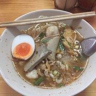 ก๋วยเตี๋ยวเจ๊หมวย