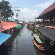 ก๋วยเตี๋ยวเจ๊หมวย