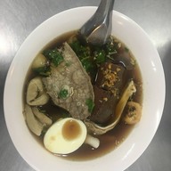 เมนูของร้าน ก๋วยจั๊บเมืองทอง