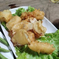 ส้มตำคลาสสิค The Beatles Station