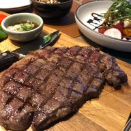 เมนูของร้าน The Elephant Butcher & Eatery