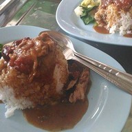 แสงทองเป็ดย่าง ถนนเลียบคลองสอง