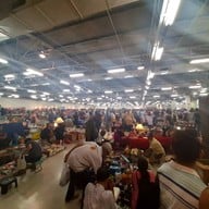 บรรยากาศ ตลาดนัดพันธุ์ทิพย์