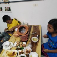 บรรยากาศ ร้านยำยกร้าน