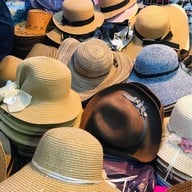 บรรยากาศ ตลาดนัดพันธุ์ทิพย์