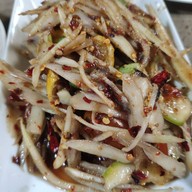 ส้มตำคลาสสิค The Beatles Station
