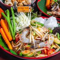 เมนูของร้าน ก๋วยเตี๋ยวเรือฮาร์เล่ย์