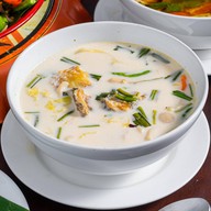 เมนูของร้าน ก๋วยเตี๋ยวเรือฮาร์เล่ย์