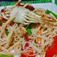 ตลาดนัดมีโชค