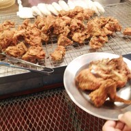เมนูของร้าน ไก่ทอดปักษ์ใต้แสงวิมาน