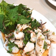 เมนูของร้าน ตำแหล Central Marina