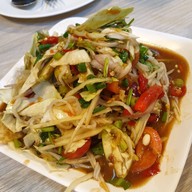 เมนูของร้าน ตำแหล Central Marina