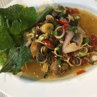 เมนูของร้าน ตำแหล Central Marina