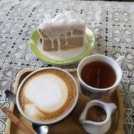 สุขสราญ Cafe X Bread