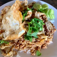 เมนูของร้าน ก๋วยเตี๋ยวกะลา ริมน้ำยม