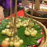 ตลาดเพลาชาย