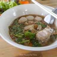 เมนูของร้าน ก๋วยเตี๋ยวหมูแม่เมาะ
