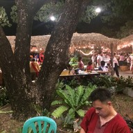 ตลาดเพลาชาย