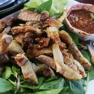 ร้านส้มตำคุณญิ๋ง