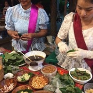 ตลาดเพลาชาย