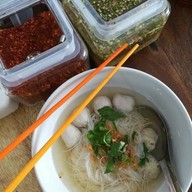 เมนูของร้าน ลูกชิ้นหมูน้ำใสสะพานสูง  สาขา5