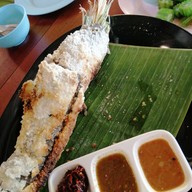 เมนูของร้าน ส้มตำ ปลาเขื่อน