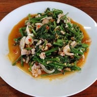เมนูของร้าน ครัวป้าณี อุ้มผาง