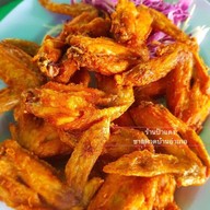 เมนูของร้าน ป้าแดงซีฟู๊ด ชายหาดบ้านอำเภอ