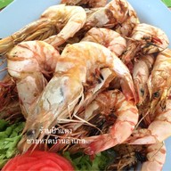 เมนูของร้าน ป้าแดงซีฟู๊ด ชายหาดบ้านอำเภอ