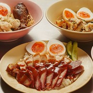 เมนูของร้าน นายดำ บะหมี่เกี๊ยวข้าวหมูแดง สาขา1 อ่อนนุช