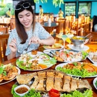 สวนอาหารเกาะยอ เดอ ลากูน