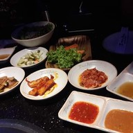 เมนูของร้าน Iron Age Korean Steak House
