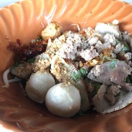 ก๋วยเตี๋ยวหมูโกเหม่ง (เจ้าเก่า) ตลาดหนองจอก