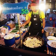 บรรยากาศ ถนนคนเดินภูเก็ต หลาดใหญ่