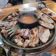 Ungteori Korea BBQ Myeongdong