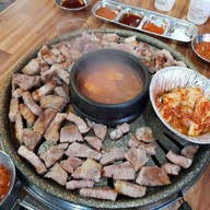 Ungteori Korea BBQ Myeongdong