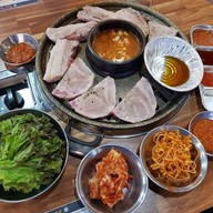 Ungteori Korea BBQ Myeongdong