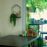 Sweet Belle in the Garden