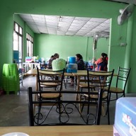 บรรยากาศ ข้าวมันไก่พรหมคีรี