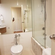 โรงแรมรอยัลปริ๊นเซสหลานหลวง