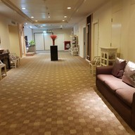 โรงแรมรอยัลปริ๊นเซสหลานหลวง