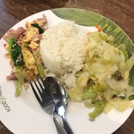 ข้าวแกงสกุลทอง เซ็นทรัลพระราม 3